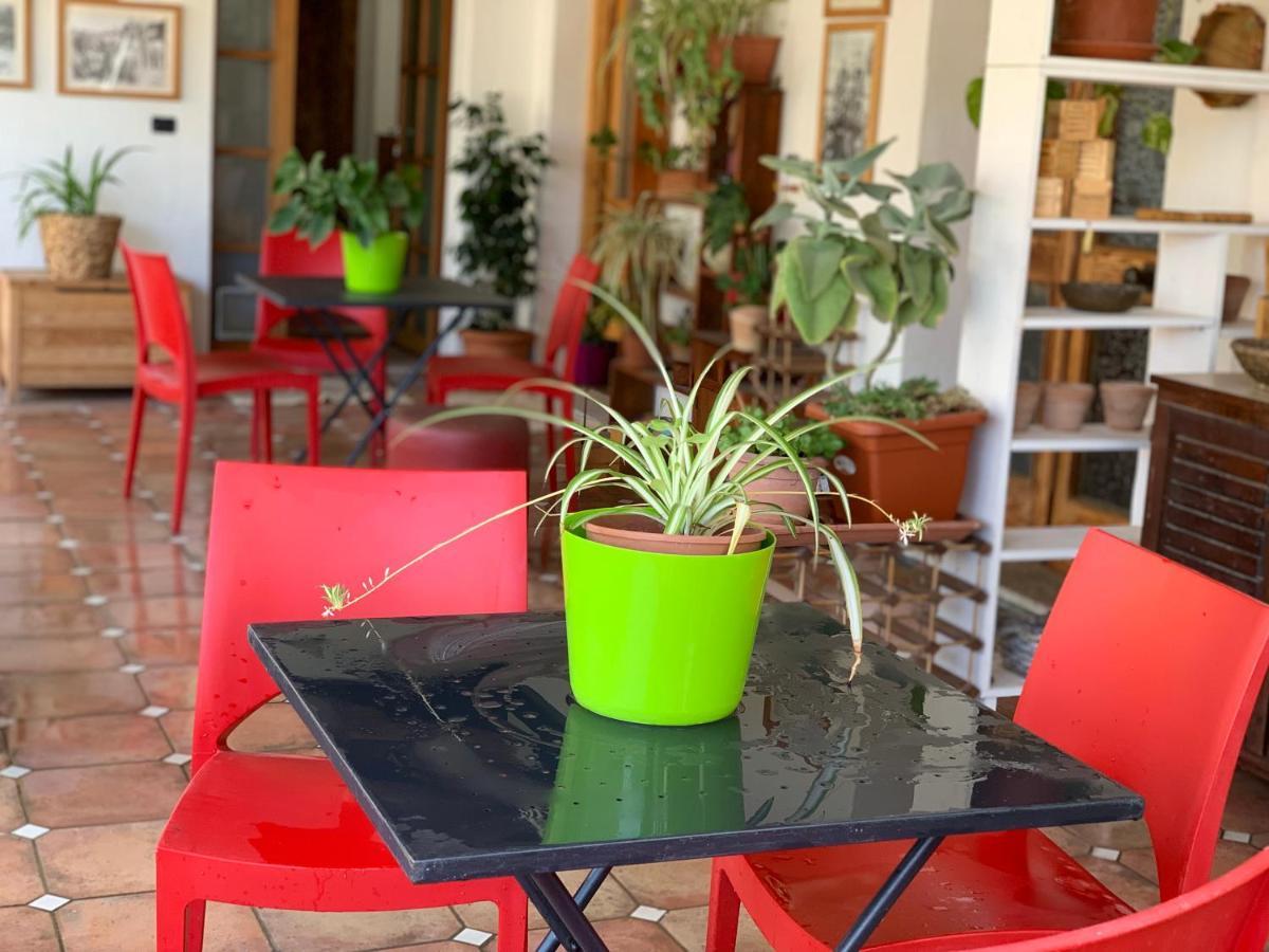 Arega B&B Villasimius Bagian luar foto